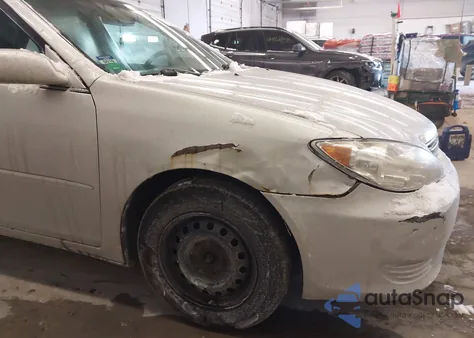 2006 Toyota Camry Le z USA, uszkodzony, nr VIN 4T1BE32K76U671253